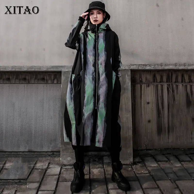 XITAO Tide полосатая шапка с принтом и карманом на молнии Тренч длинным рукавом