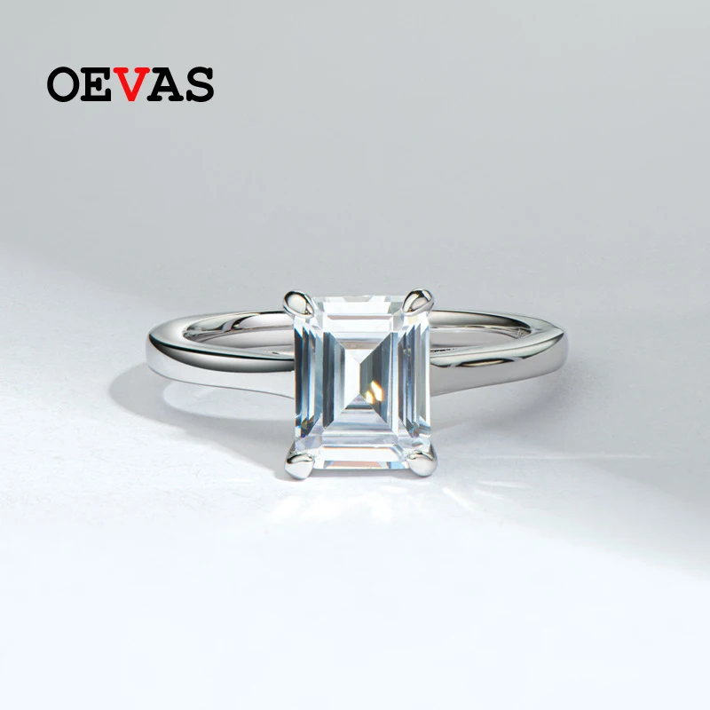 

Женское кольцо из серебра 100% пробы, 7 Х9 мм, 2 карата