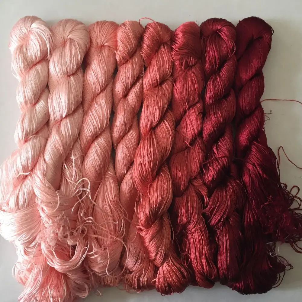 8 шпилек из натурального шелка тутового цвета нитка для вышивки 440 м на шпагат #48 |