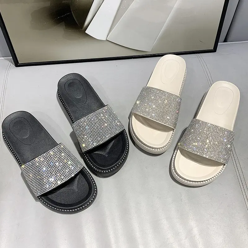 

Glitter Slides Female Shoes Slippers Casual Summer Clogs Woman Low Platform Jelly 2021 Luxury Beach Flat Soft Basic Crystal PU