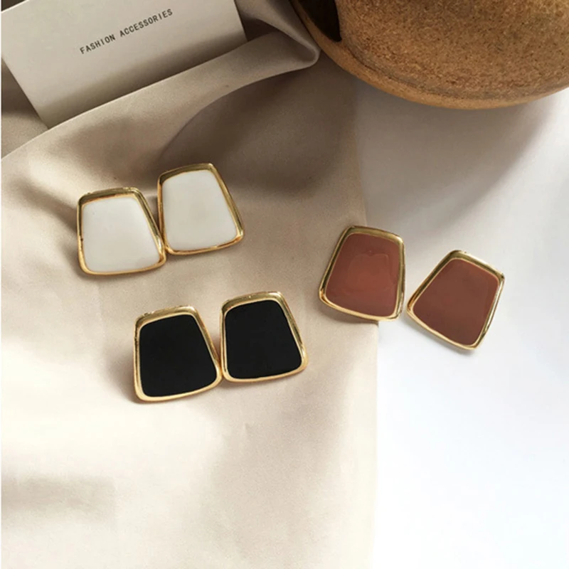 

New dripping oil square geometric metal female earrings retro wild black and white alloy earrings
