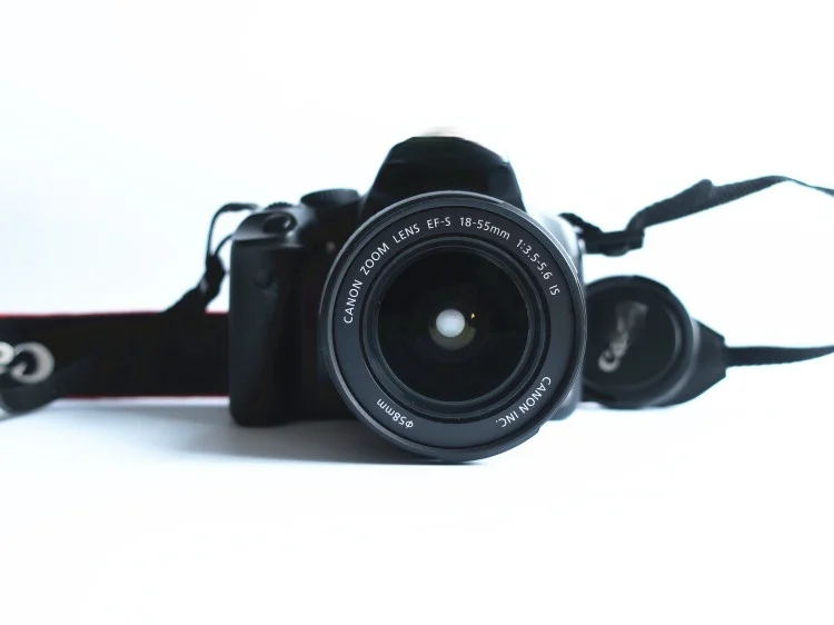

USED EOS 450D Digital SLR Camera with 18-55mm lens 12.2-megapixel CMOS sensor APS-C
