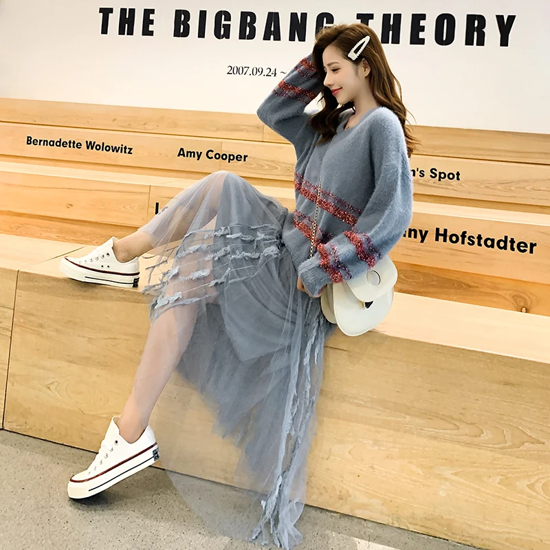 

Модный свободный пуловер с v-образным вырезом, свитер в полоску + элегантное сетчатое платье, женская одежда из двух предметов, новинка 2019 го...