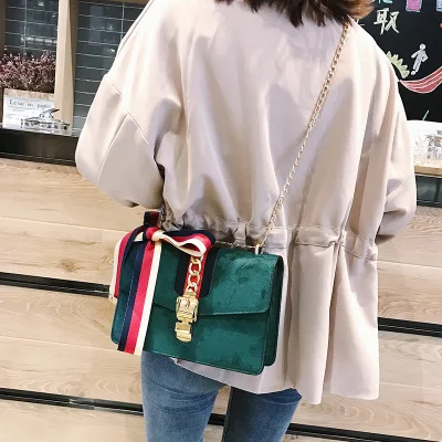 Женская бархатная сумка на цепочке маленькая Диагональная Сумка плечо с лентой cc