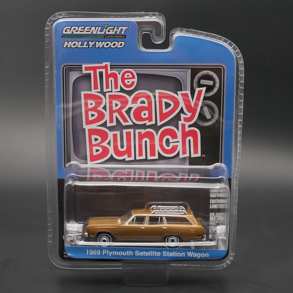 

Greenlight 1:64 The Ready Bunch 1969 Plymouth Satellite Station Wagon Alloy Toy Car Models