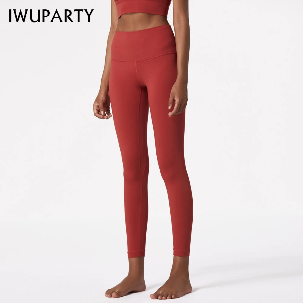 Спортивные штаны IWUPARTY с карманами и завышенной талией Черная спортивная одежда