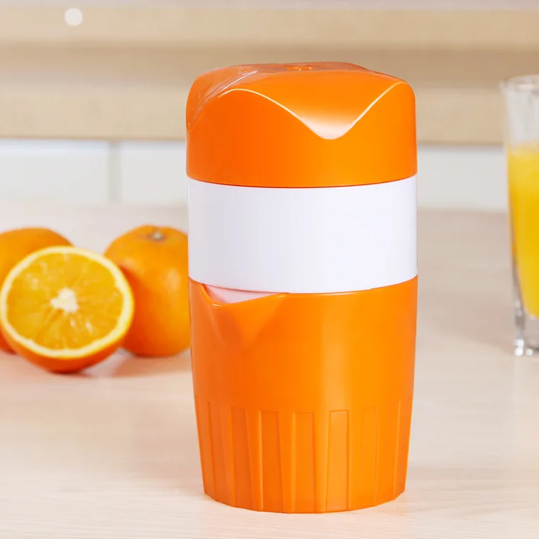 Fresh juice портативный. Соковыжималка оранжевая. Апельсиновая соковыжималка. Соковыжималка ручная пластик. Citrus Juicer Juicer.