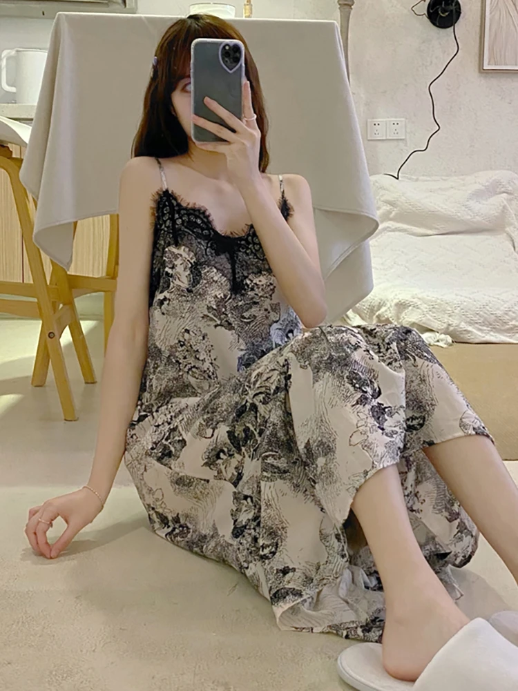 

Sexy pajamas Summer 2021 New Retro lace edge loose V-neck sling printing casual Home Wear Pajamas suit for Women