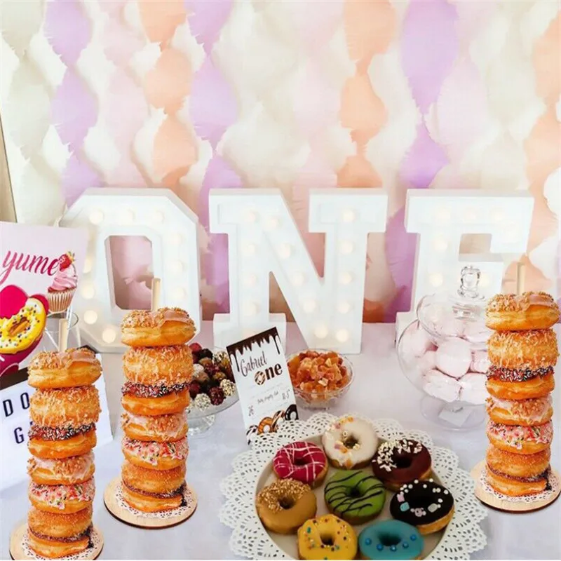 Комплект из 3 предметов на свадьбу декоративные пончики стена деревянный держит