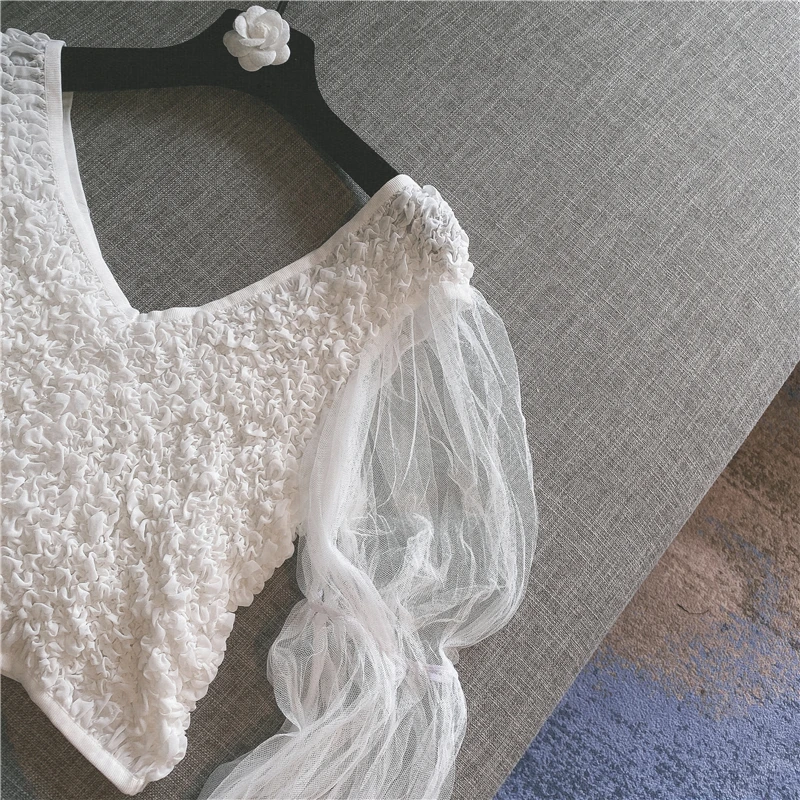 

2021 HIGH Newest STREET Designer Blouse Women's V collar Lantern Sleeve Appliques Embroidery Blouse short Top