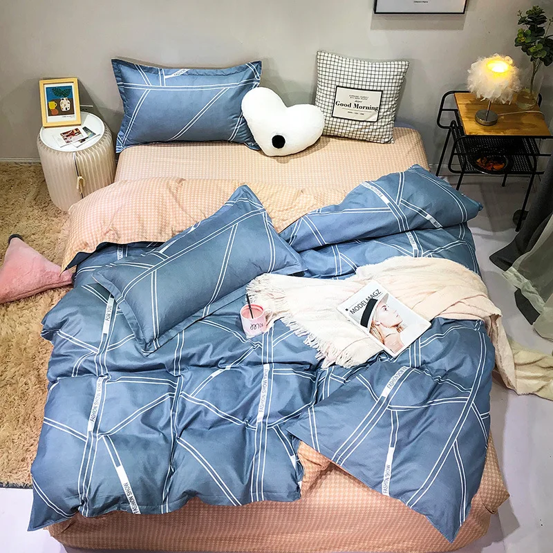 Детский комплект постельного белья с милым мультяшным рисунком двухстороннее