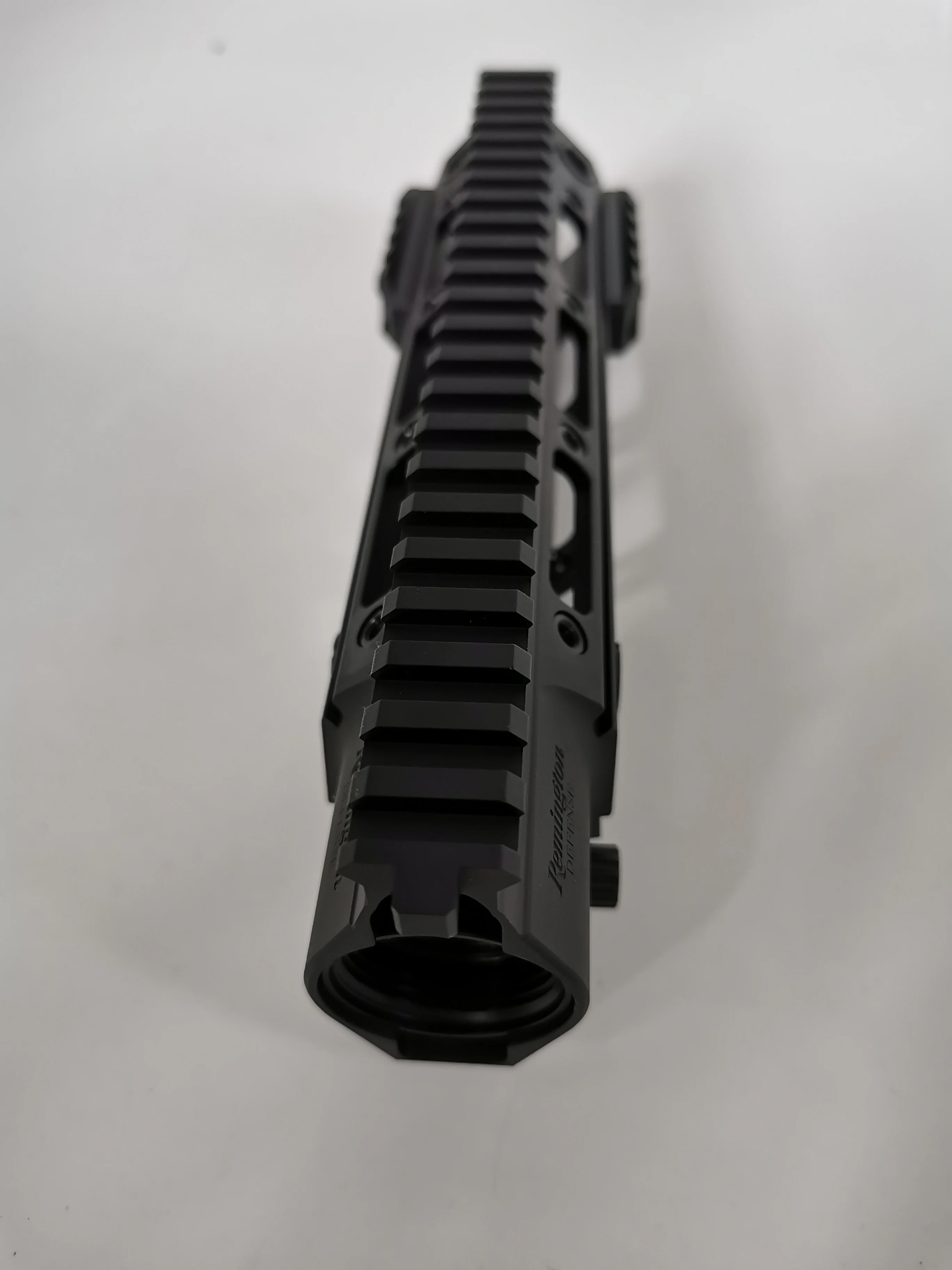 Uniontac 9," Remington Defense handguard для HK 416