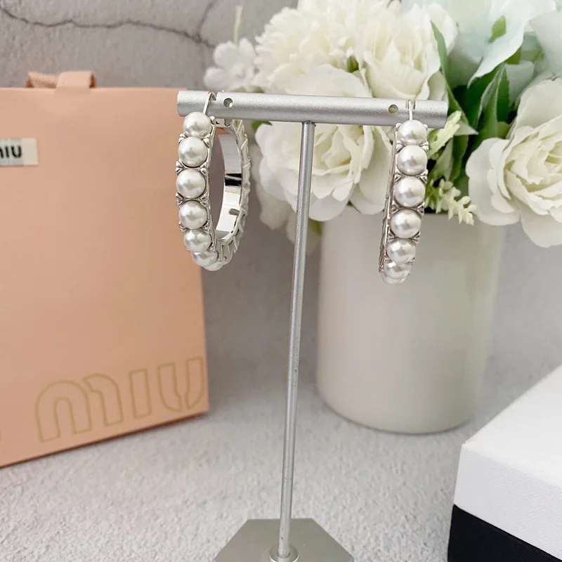 

Timeless Wonder Gorgeous Faux Pearl Geo Hoop Earrings Women Jewelry Goth Boho Designer Top Rare Punk Ins Runway Fancy Brand 6336