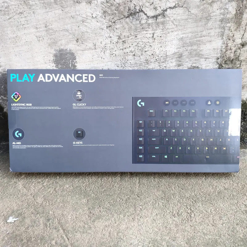Клавиатура Logitech G813 RGB Механическая игровая короткоосевая полноразмерная