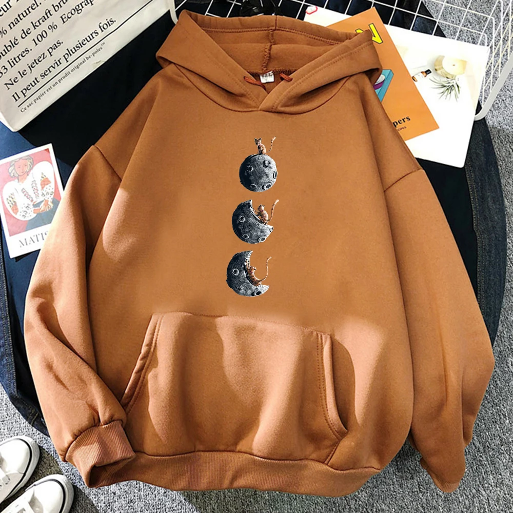

Three Cats In Scratching Moon Printing Hooded Man Harajuku Casual Hoodies Fashion Loose Hoodie Autumn Warm Fleece Female Tops