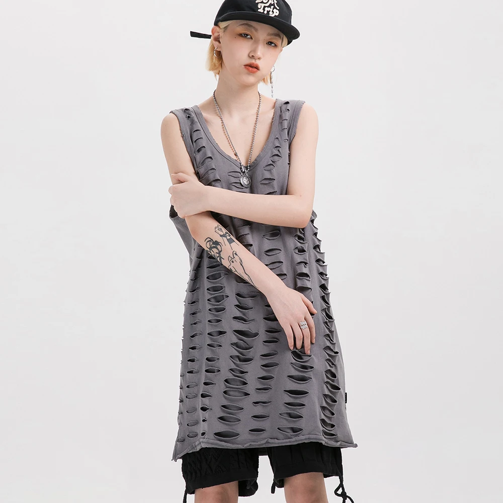 Женская футболка без рукавов забавная однотонная черная оверсайз с вырезами