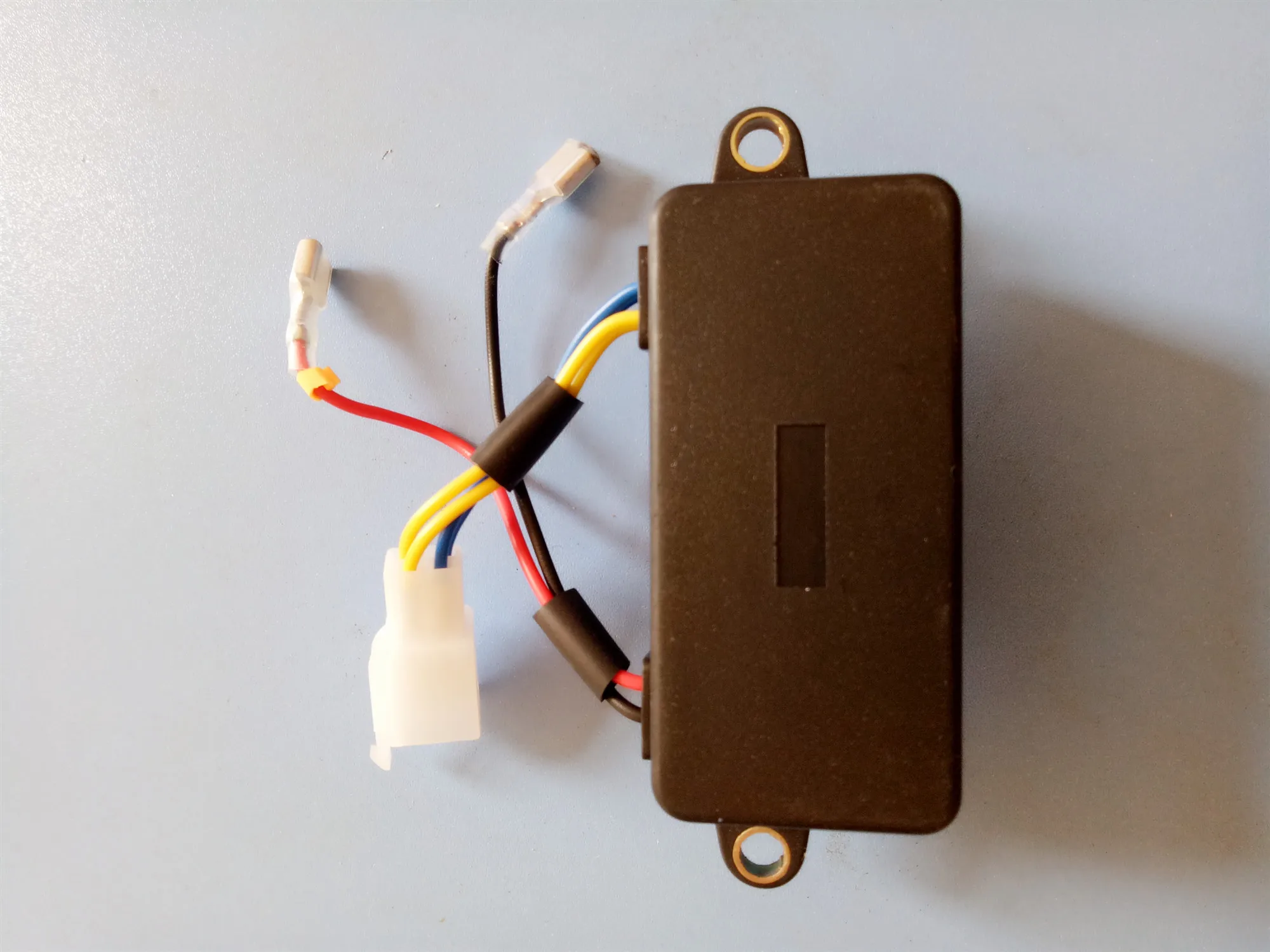 Автоматический регулятор напряжения на запчасти генератора AVR 2KW 2.5KW 3kw 220V