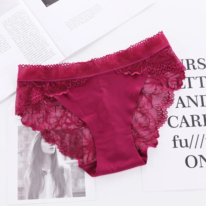

French Style Underwear Sexy Lace Traceless Women's Briefs Middle Waist Breath Comfort Invisible Panties Sexy Female's Lingerie