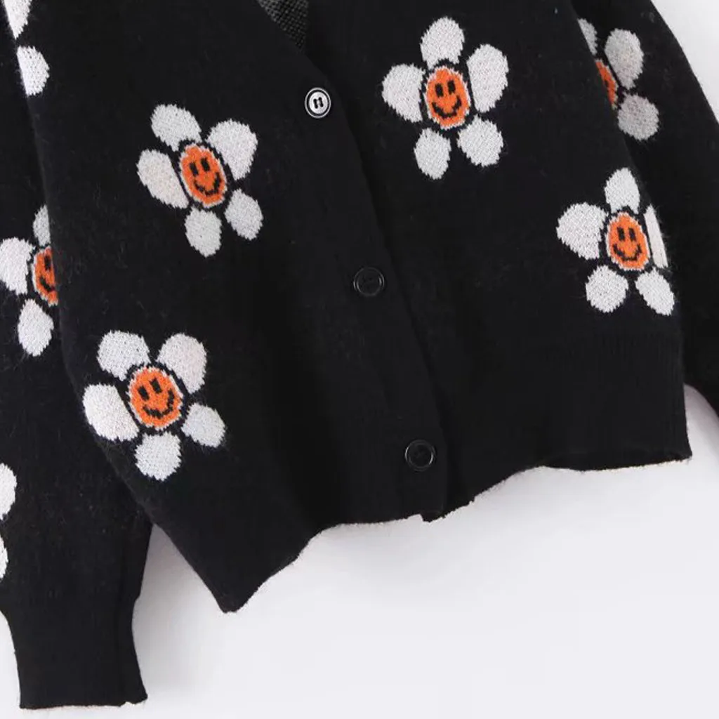 SAGACE Women's batch autumn and winter new lazy wind V-neck smiley face flower jacquard cardigan sweater Long sleeve |