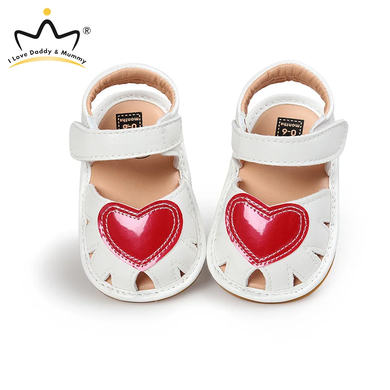 Милые сандалии с сердечками для маленьких девочек Мягкая искусственная кожа
