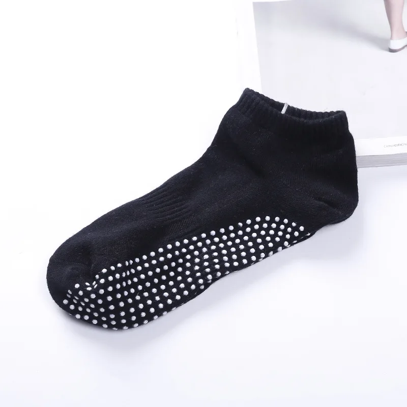 

1 Pair Men Cotton Non-slip Yoga with Grips Breathable Anti Skid Floor Socks for Pilates Gym Fitness Barre,Size 39-42(450101)