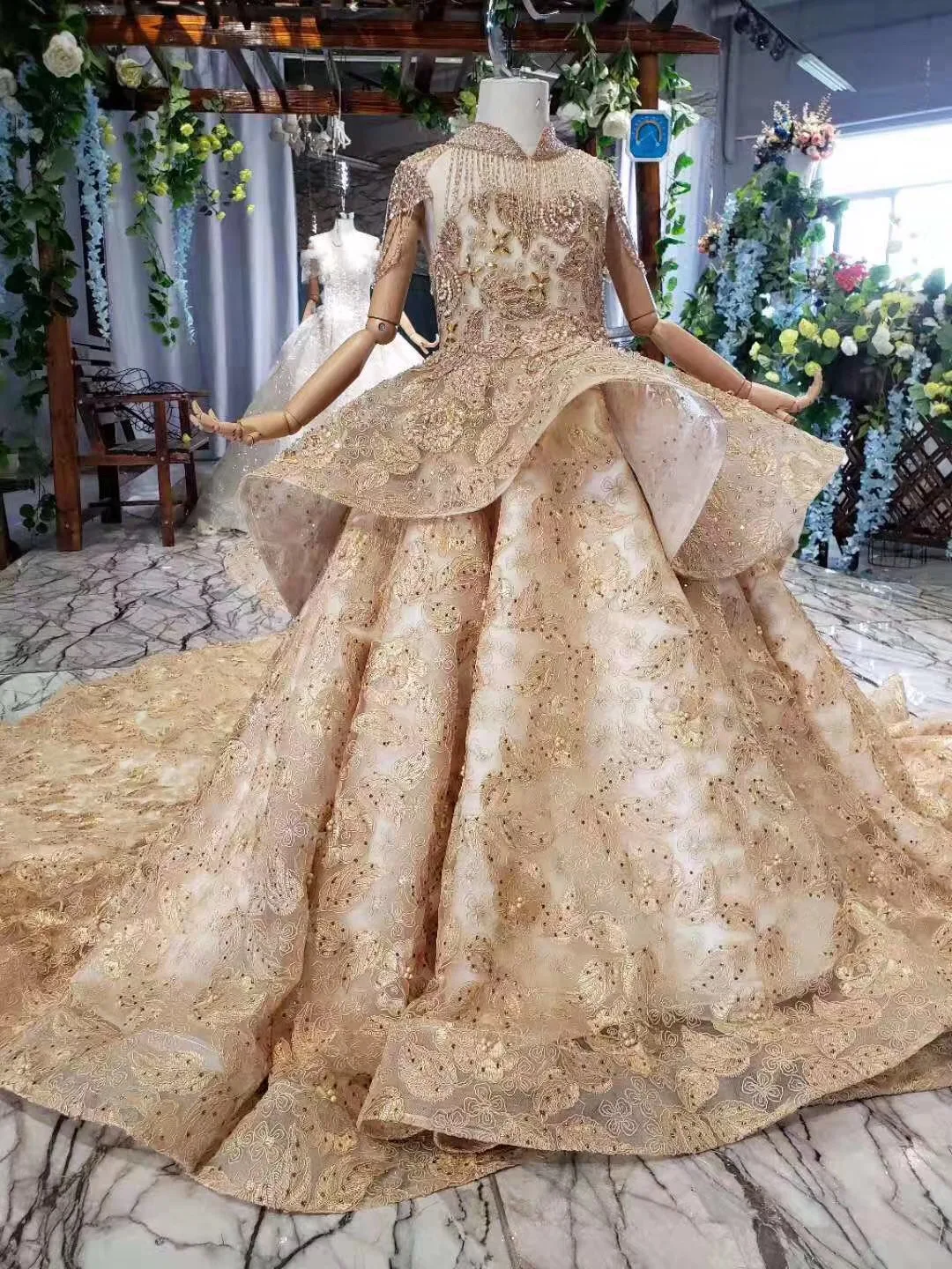 

Formal Lovely Long Sleeve Lace Flower Girl Dresses For Wedding Floor Length Kids Girl's Birthday Dress Holiday Dress Party Gowns