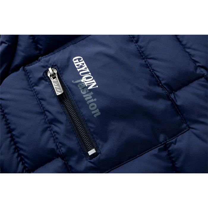 Жилет мужской на белом утином пуху теплая безрукавка v-образный вырез легкая