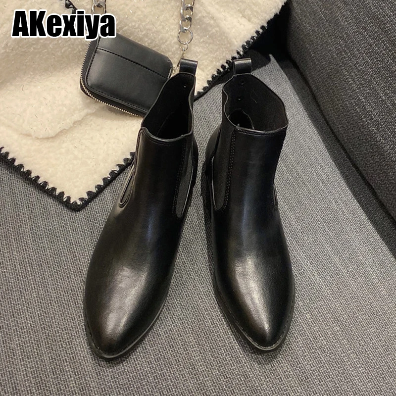 

Короткие ботинки, новинка зимы 2021, женская обувь, осенние ботинки из флока на плоской подошве, универсальные кожаные ботинки-носки, BC1516