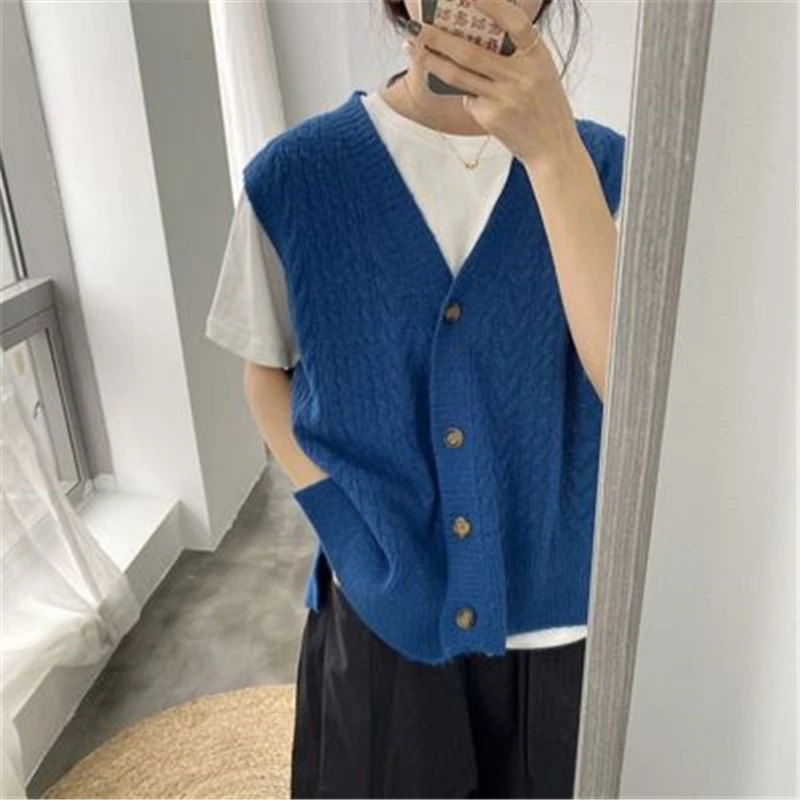 

Women's Knit Vests Fall Retro Loose V-neck Twist Solid Color Waistcoat Femme Casual Oversize Warm Bulckles Sweater Sleeveless