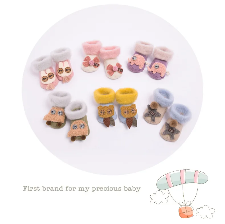 AiKway/милые носки для малышей, носки с изображением мультяшных животных, махровые носки, хлопковые детские носки для новорожденных, кружевные плюшевые носки-Тапочки