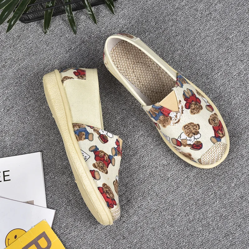 

Туфли в рыбацком стиле; Женская обувь на плоской подошве в стиле старого Пекина; Дышащая женская тонкая обувь с мягкой подошвой и вышитыми ц...