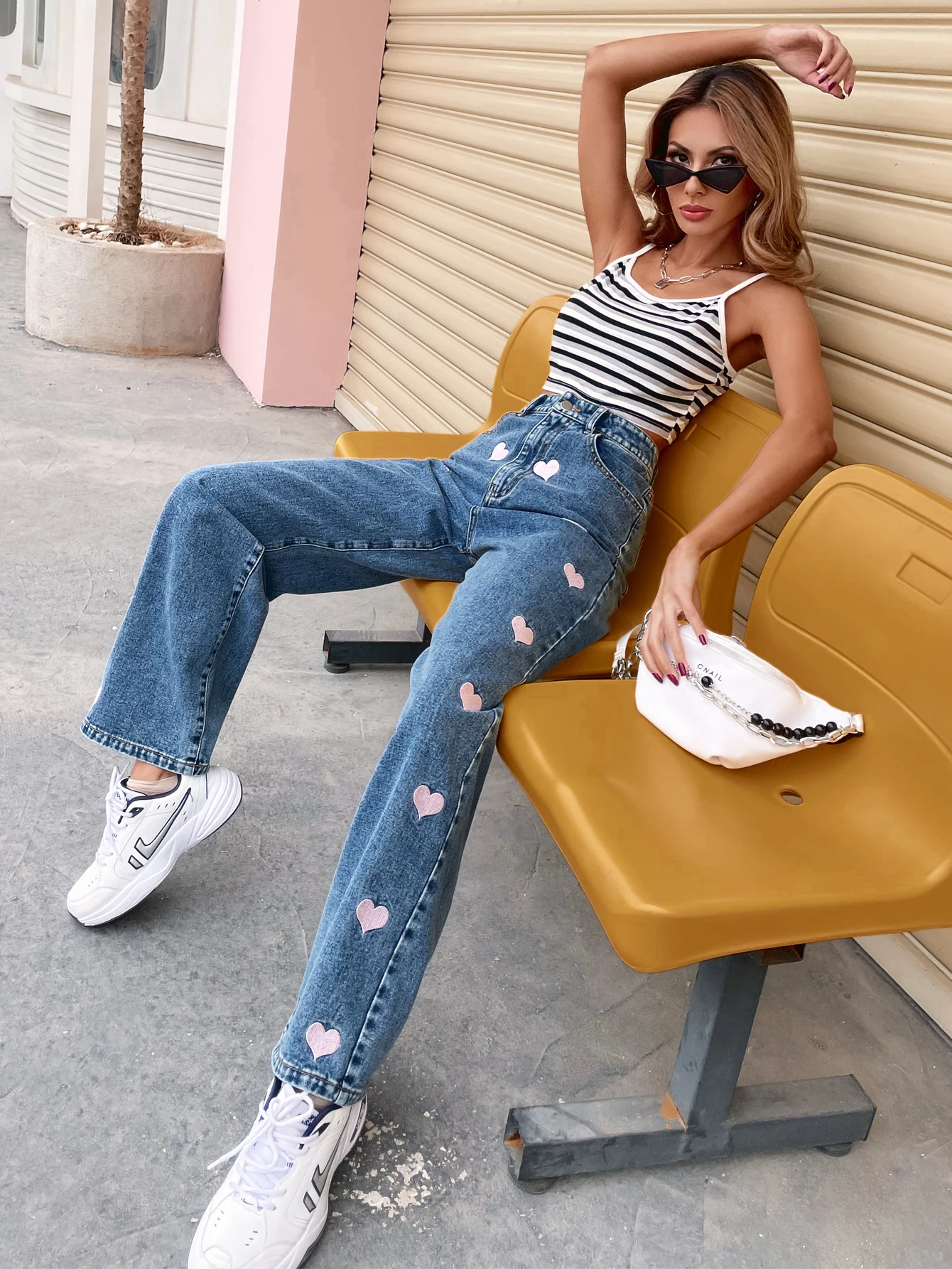 

DIFIUPAI Womens Pants Hollow Out Casual Jeans Woman High Waist Vintage Wide Straight Leg and Floor-Sweeping Denim Blue