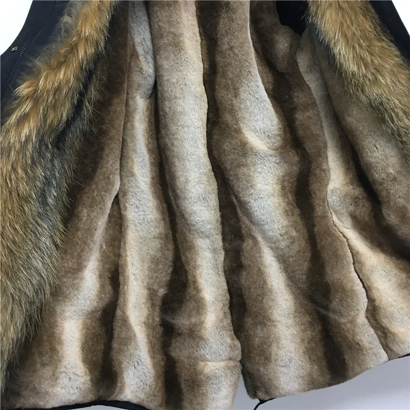 Новинка Женская парка из меха енота черная Красивая длинная куртка