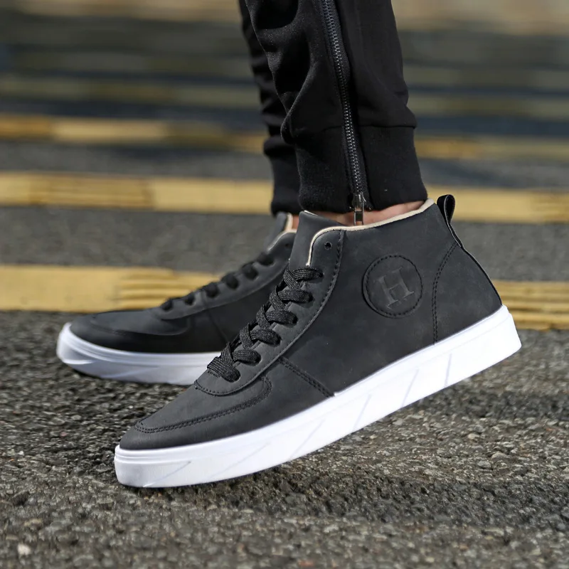 

Fashion Men Casual Shoes Spring Autumn Man Boots Breathable Leisure High Top Male Canvas Shoes Lace Up Flat Footwear New Arrival