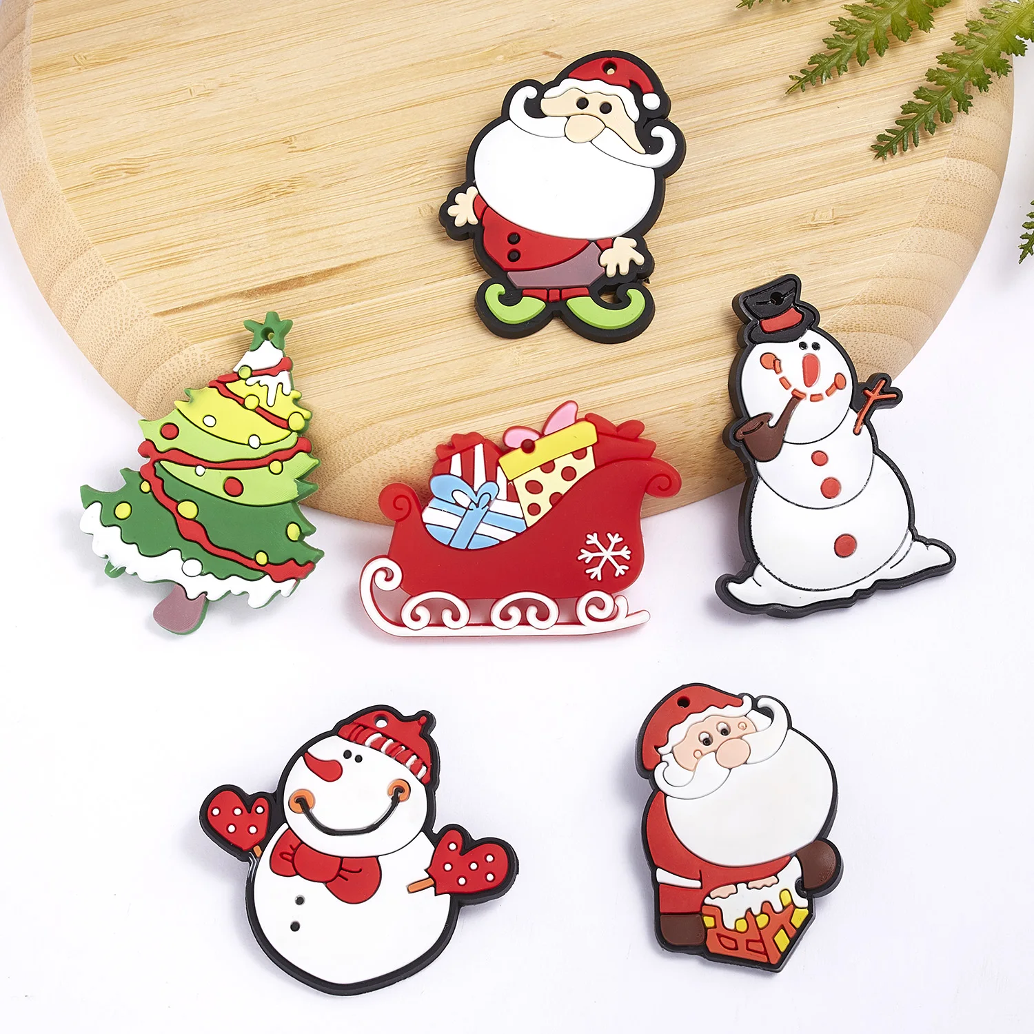 

New Christmas PVC Brooch Pins for Women Kids Xmas Santa Claus Snowman Tree Coat Dress Hat Backpack Badge Party Jewelry Gifts
