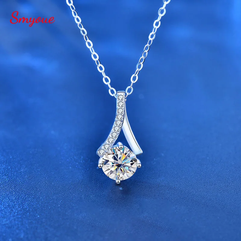

Smyoue S925 Sterling Silver Necklace Female Clavicle Chain Four Prongs 1 Carat Moissanite Diamond Pendant Silver Jewelry
