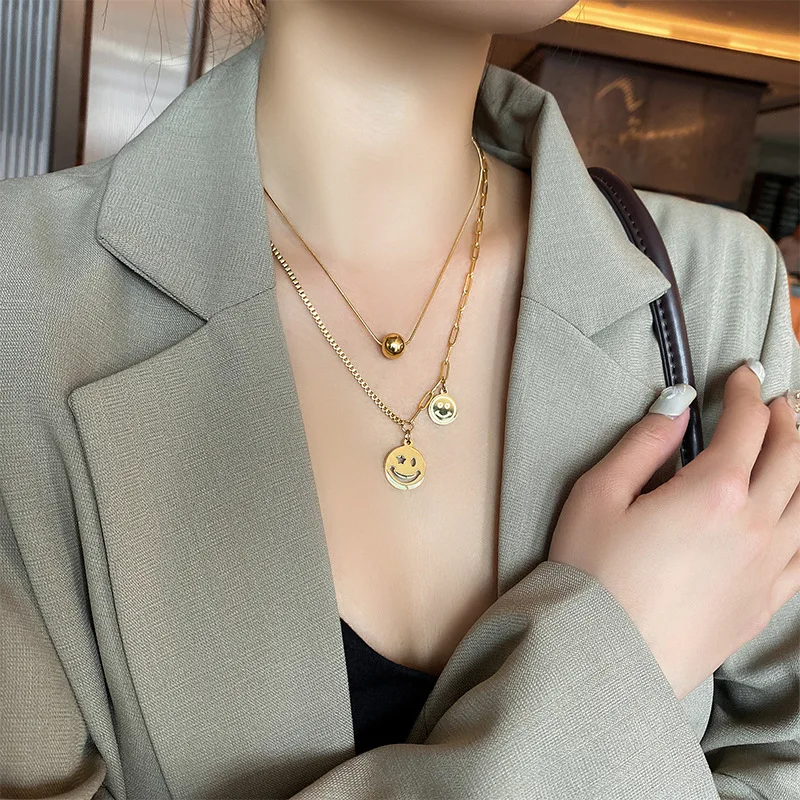

Fashion titanium steel smiley face transfer beads double-layer necklace female light luxury niche clavicle chain temperament net