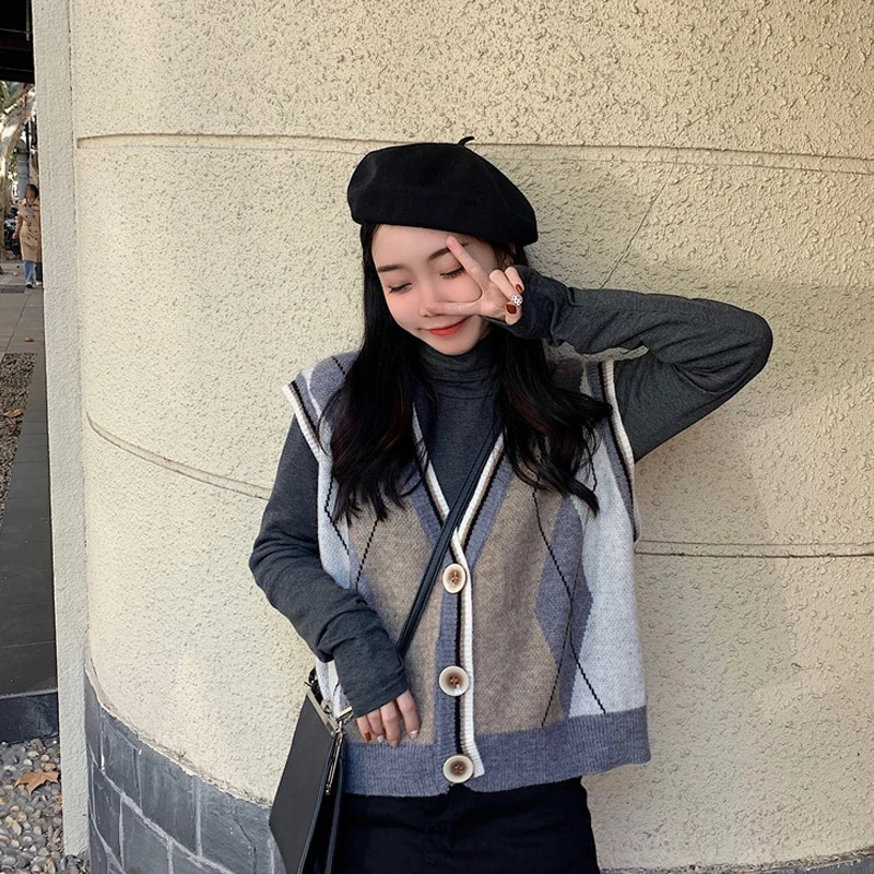 

Women Spring Knitted Cardigan Fashion Plaid Patterns Print Sleeveless Single-Breasted Knitwear Female Preppy Style Cardigan 2020