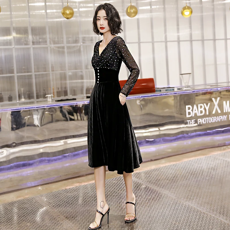 

Elegant Burgundy Cocktail Dress V Neck Knee Length Velvet Gown 2020 Women New Style Cocktail Dresses Long Sleeves