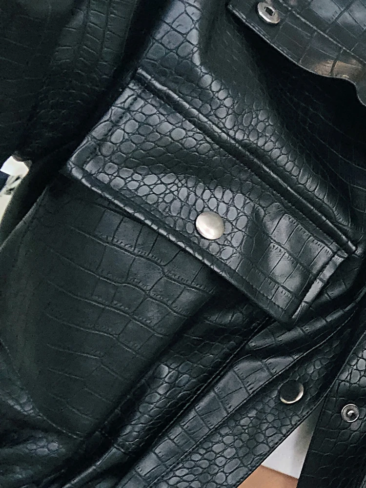 

Lautaro Autumn Button Up Black Crocodile Pattern PU Leather Jacket Women Long Sleeve Pockets Cool Stylish Fashion 2021
