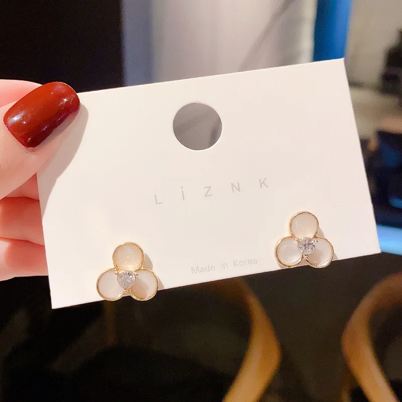 

Wholesale Silver Plated Stud Earrings White Flower Eardrop Earring Jewelry Gift