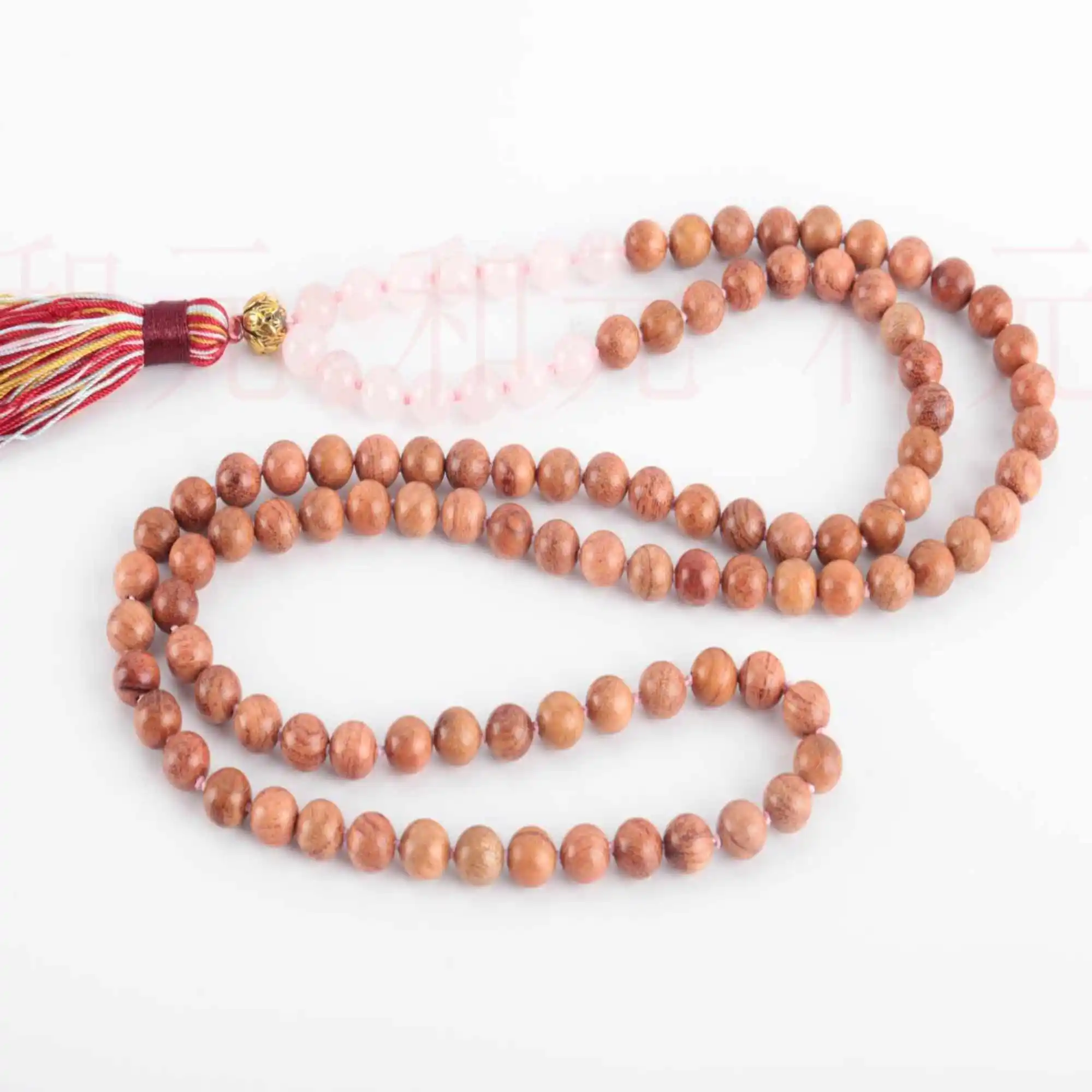 Бусины из сандалового дерева с розовыми кристаллами 6 мм