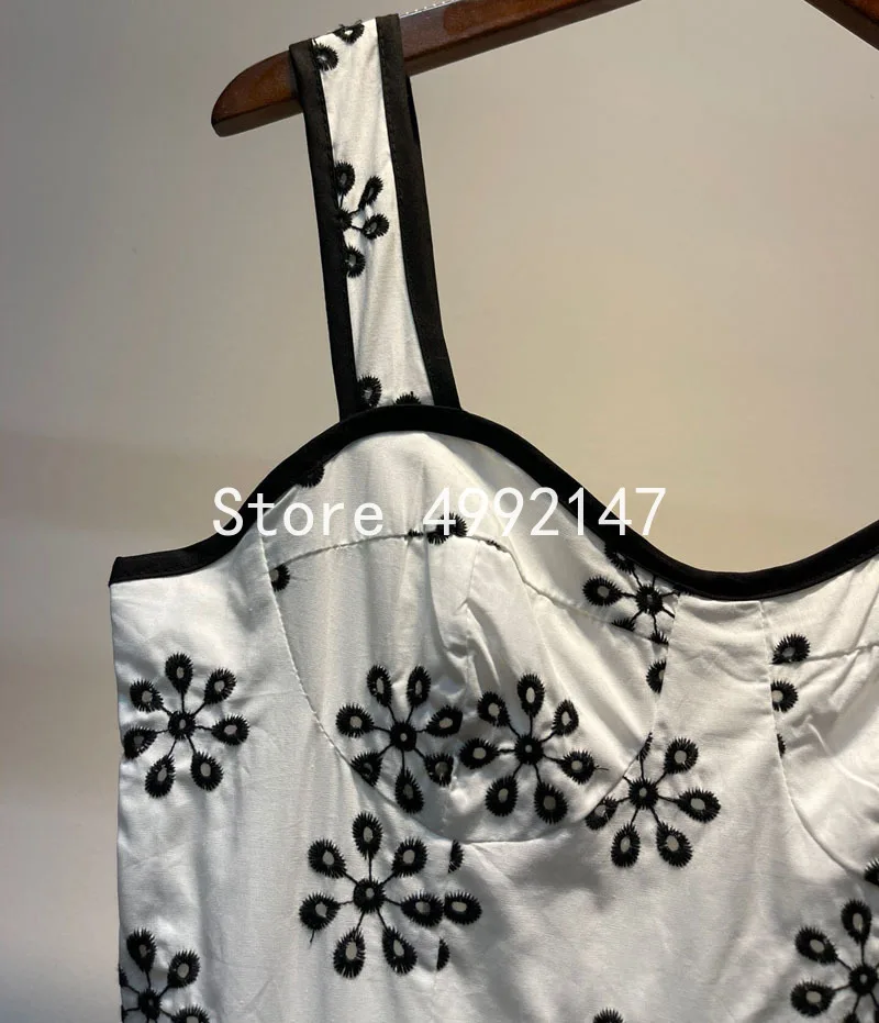 

2021 summer women color block flowers embroidery spaghetti strap midi dresses girls sweet a-line long dress Y614