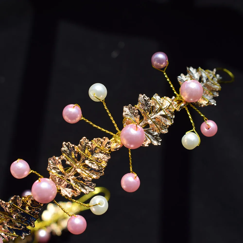 Женский головной убор ручной работы свадебный с розовыми и белыми бусинами