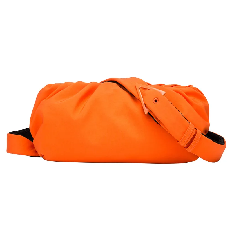 

Bag 2020 new chest bag simple fashion portable underarm bag women's shoulder cloud all-match dumpling bag tide