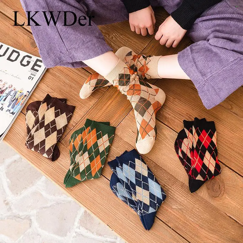 

1 Pair Women Short Socks 2021 Autumn New Socks Female Socks High Quality Fashion Lattice Preppy Style Happy Casual Cotton Plaid