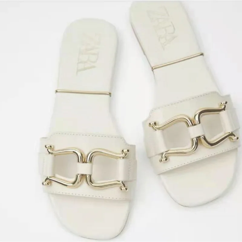 

2021 Spring style Metal Buckle Small Square Head Flat Bottom Women's Slippers with Open Toe Outer Wear Large Size Flat Sandals
