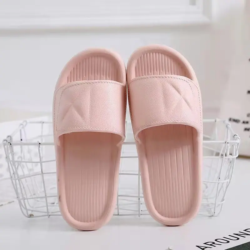 

2022 Classic Lightweight Fashion Indoor Non-slip Slippers Ladies Casual Slippers New 2021