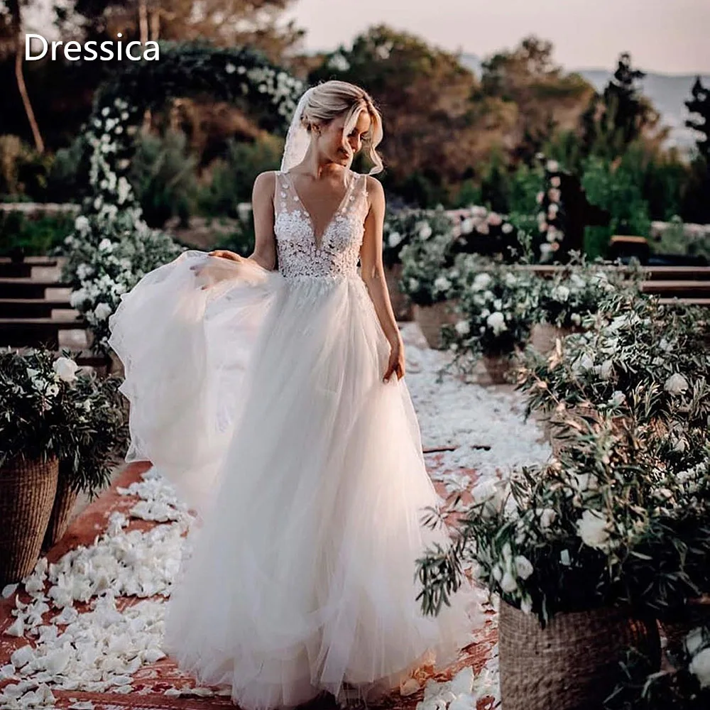 

Свадебное платье с цветами А-силуэт v-образный вырез спереди и сзади длина пола свадебное платье