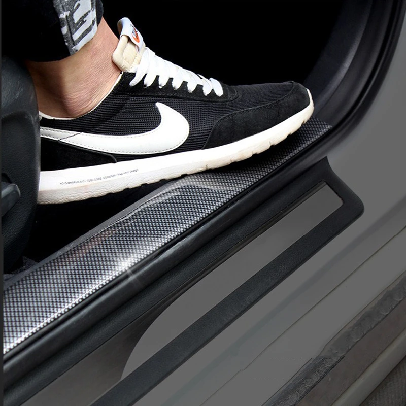 Защитные накладки на пороги из углеродного волокна мягкие и черные для стайлинга